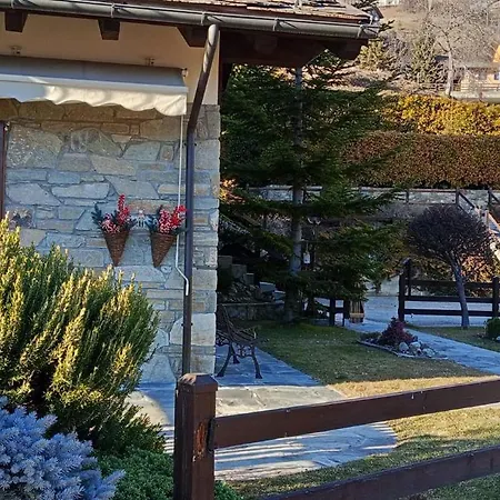 Maison Valerie 펜션 도우에스